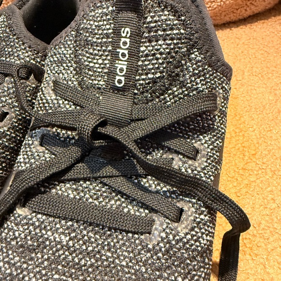 Adidas Classic Black and White Footwear - Picture 7 of 7